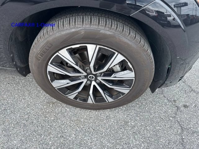 Certified 2023 Volvo XC60 B5 Plus w/ Climate Package AWD/4WD video 2