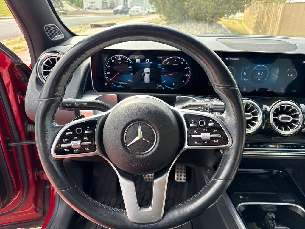 Used 2020 Mercedes-Benz GLB 250 4MATIC image 16