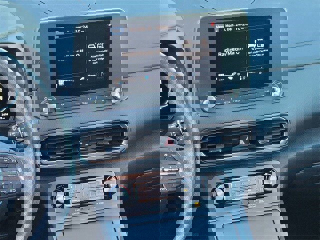 Certified 2023 Hyundai Kona SE image 18