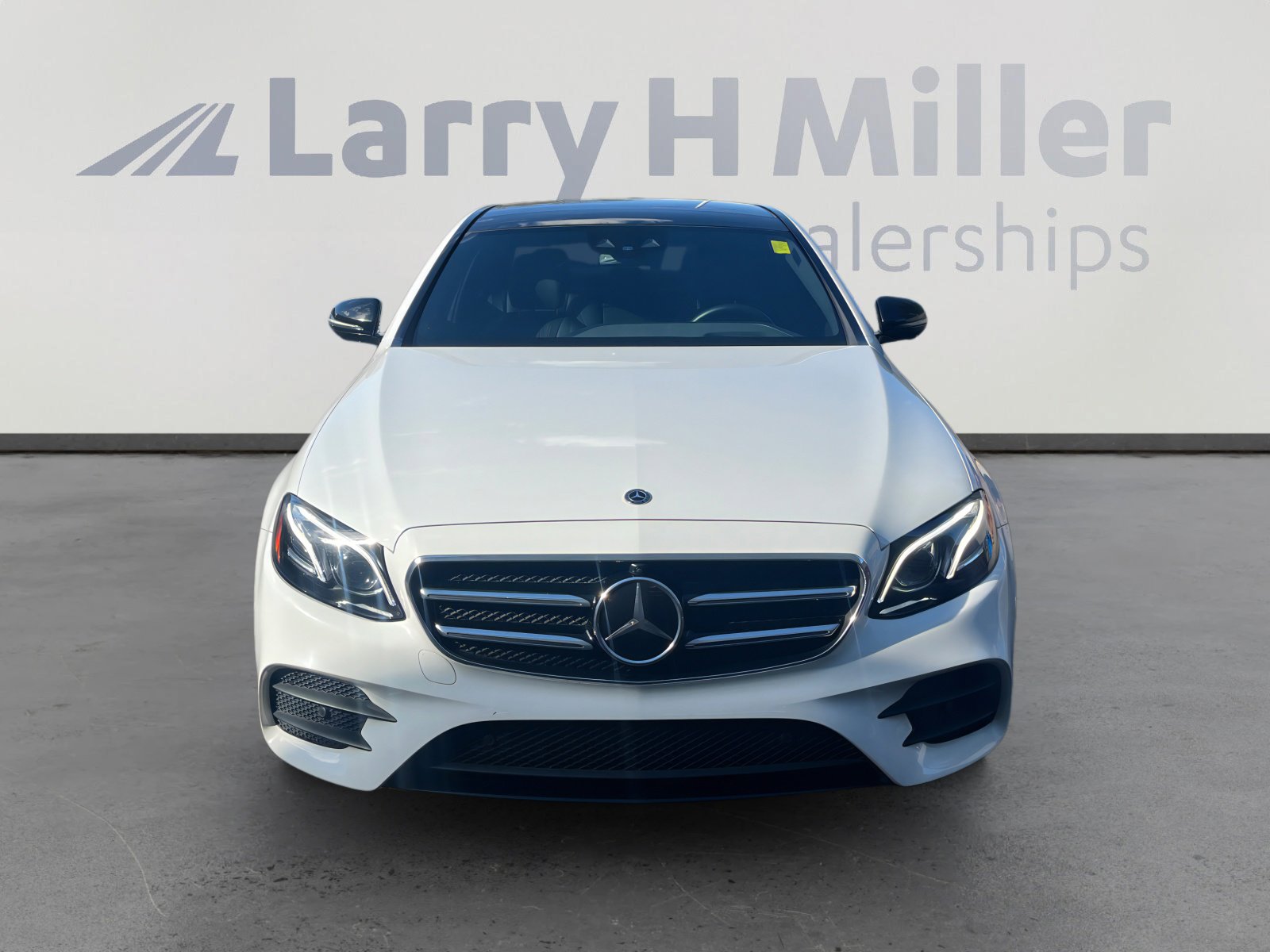 Used 2018 Mercedes-Benz E 300 4MATIC image 8