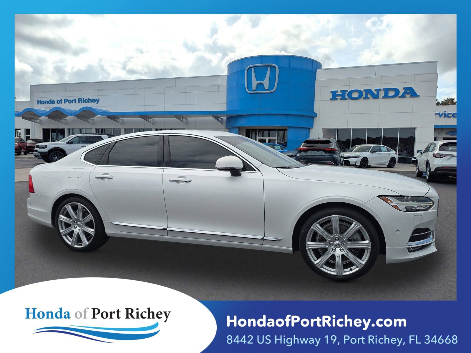 Used 2017 Volvo S90 T6 Inscription w/ Vision Package image 1