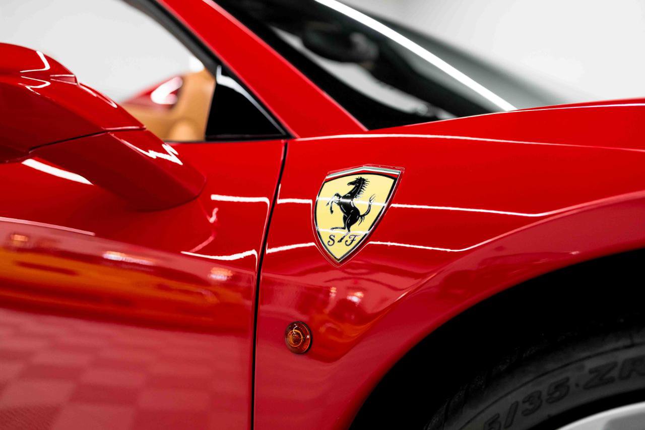Used 2013 Ferrari 458 Spider RWD image 22