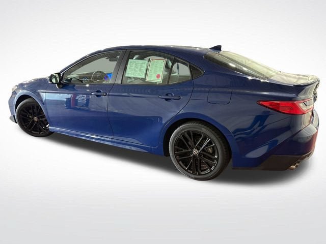 Certified 2025 Toyota Camry SE FWD image 5