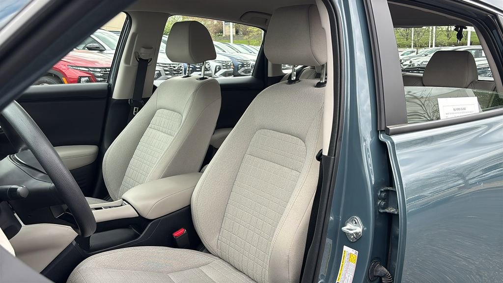 Certified 2025 Honda HR-V LX image 10