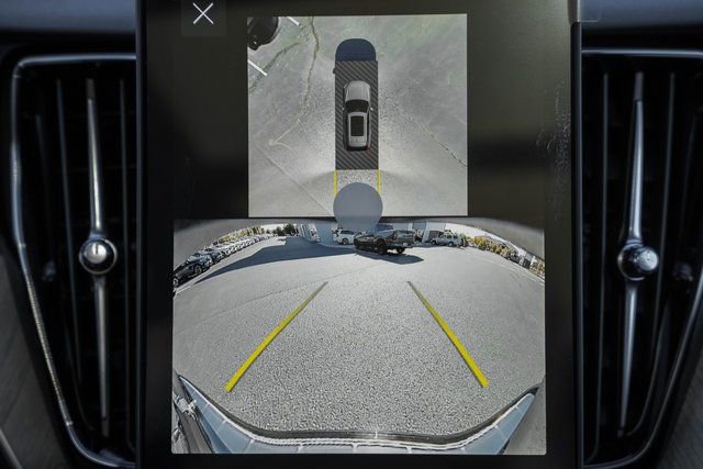 New 2026 Volvo XC60 B5 Plus w/ Protection Package Premier image 37