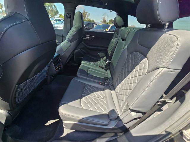 Used 2025 Audi SQ7 Premium Plus AWD/4WD image 19