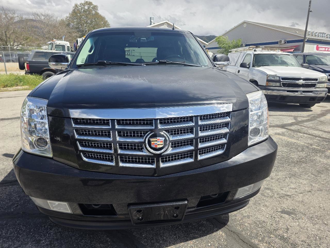 Used 2014 Cadillac Escalade Luxury AWD/4WD image 7