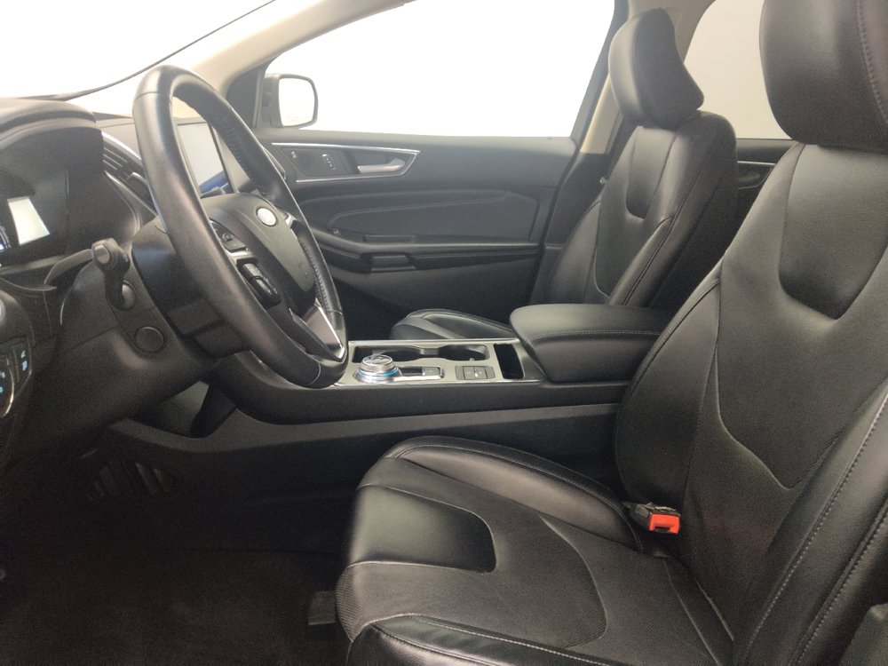 Used 2022 Ford Edge Titanium w/ Equipment Group 301A AWD/4WD image 17