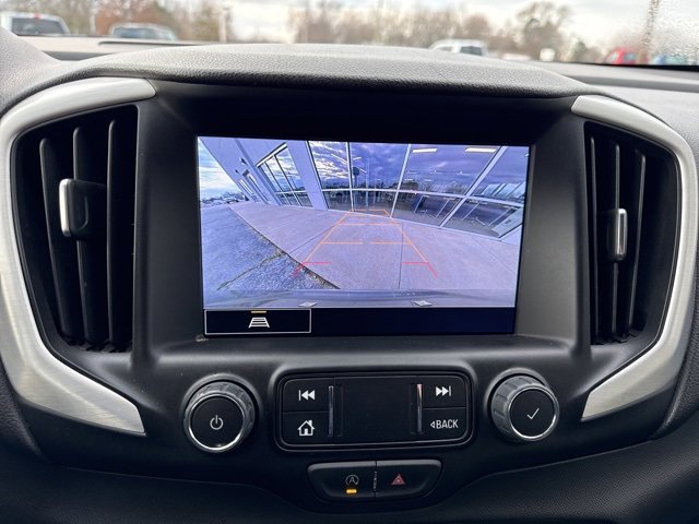 Used 2024 GMC Terrain SLT image 16