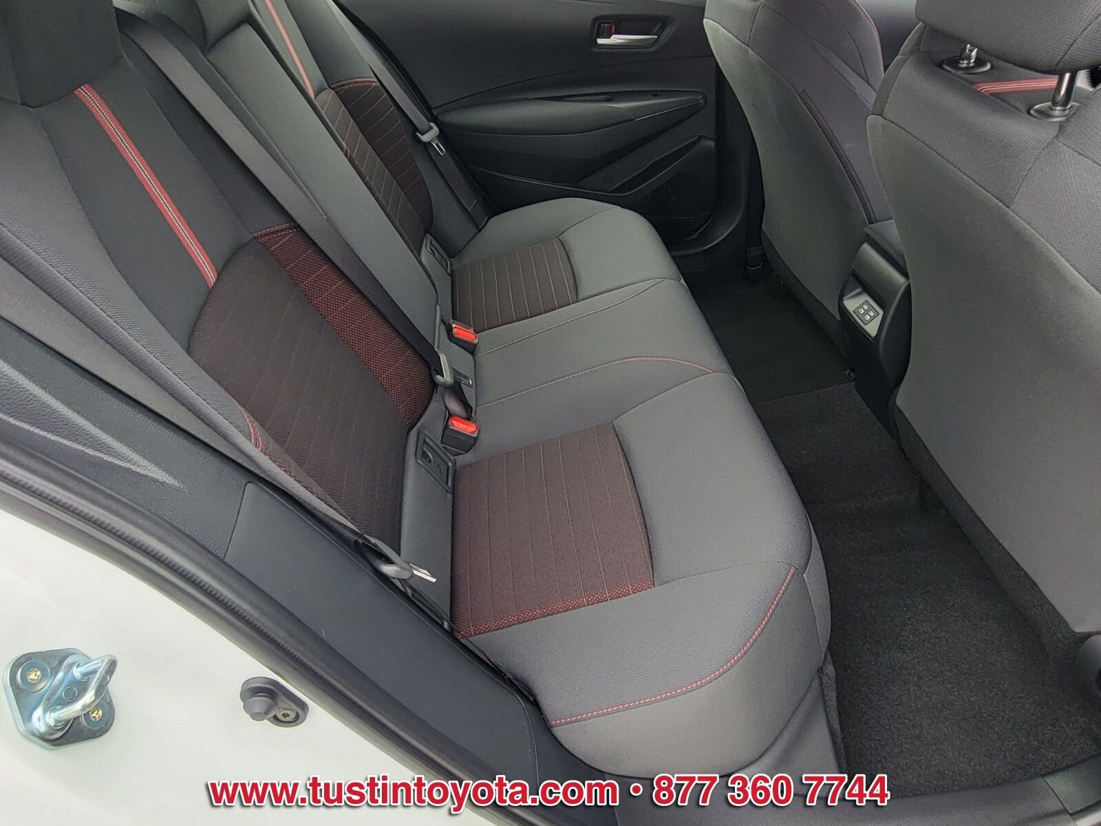 Used 2026 Toyota Corolla SE FWD image 14