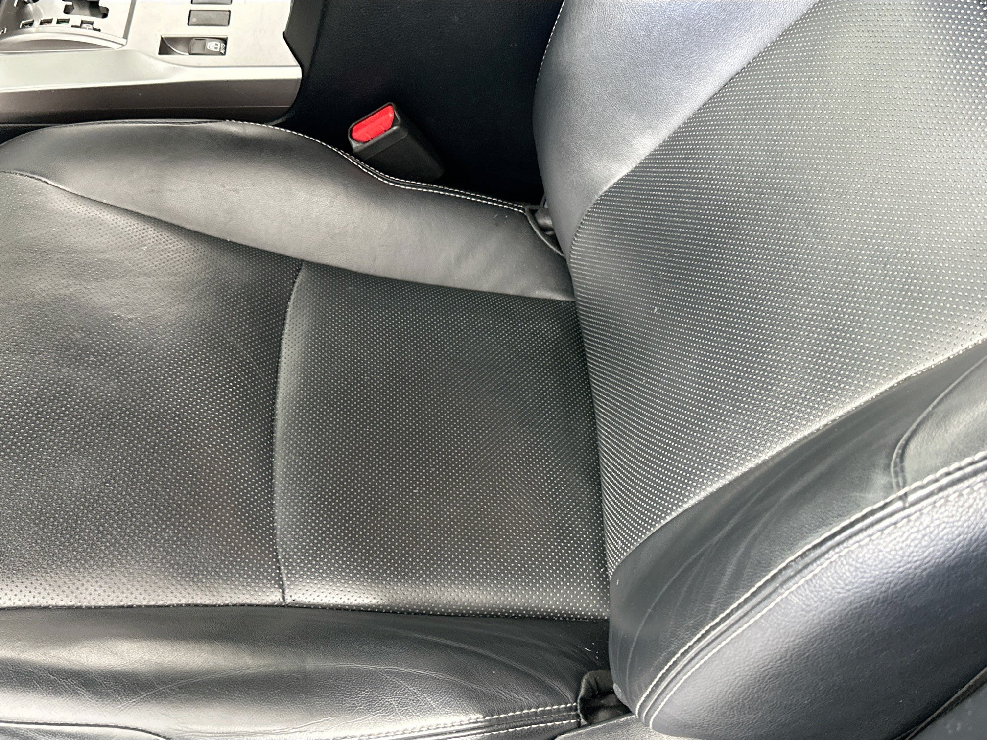 Used 2019 Toyota 4Runner Limited AWD/4WD image 18