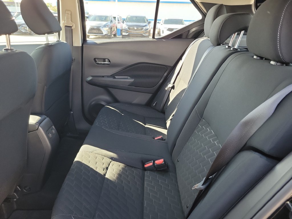 Used 2024 Nissan Kicks SV FWD image 25