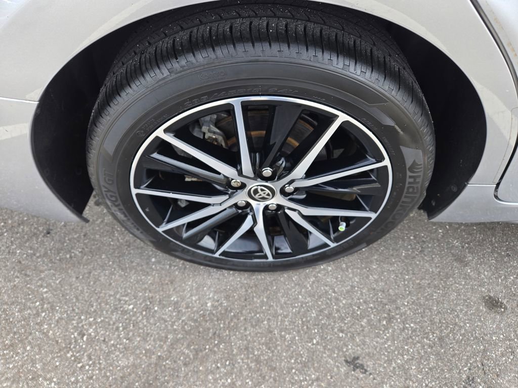 Used 2021 Toyota Camry SE image 12