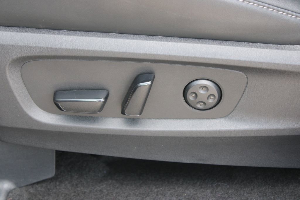 Used 2025 INFINITI QX60 Luxe AWD/4WD image 19