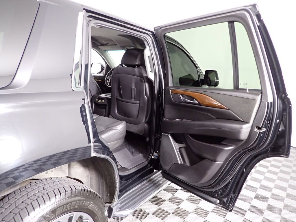 Used 2019 Cadillac Escalade 4WD image 37