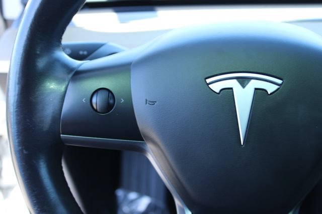 Used 2018 Tesla Model 3 Long Range RWD image 16