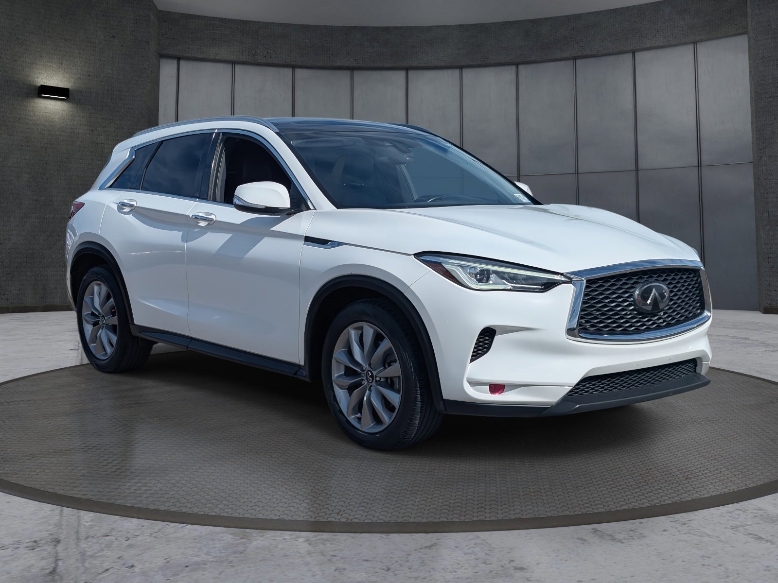 Used 2021 INFINITI QX50 Luxe image 8