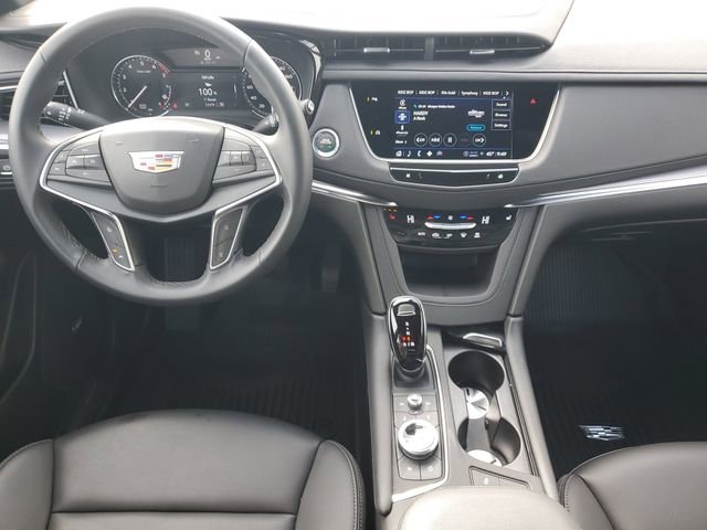 Certified 2025 Cadillac XT5 Luxury w/ LPO, Floor Liner Package AWD/4WD image 28