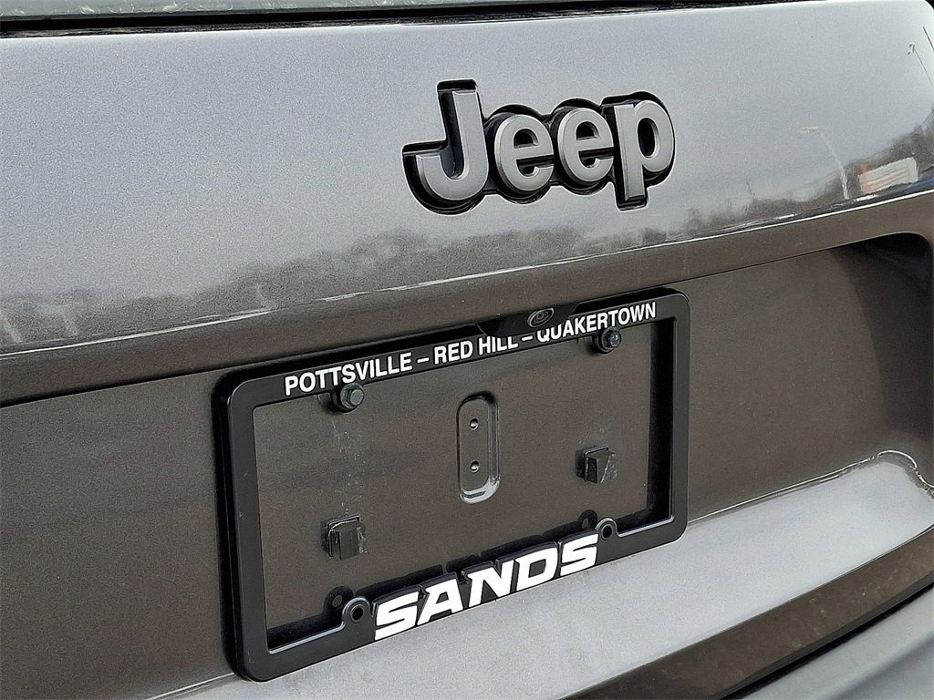 Used 2021 Jeep Cherokee Latitude Lux 80th Anniv w/ Quick Order Package 26U 80TH image 31