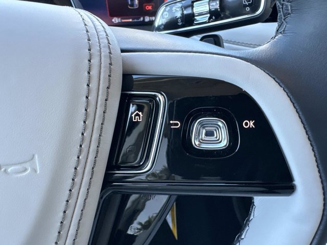 New 2026 Lincoln Aviator 2WD image 28