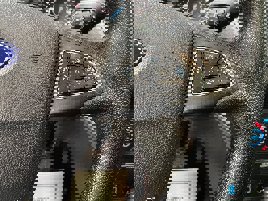 Used 2019 Ford Escape SEL image 15