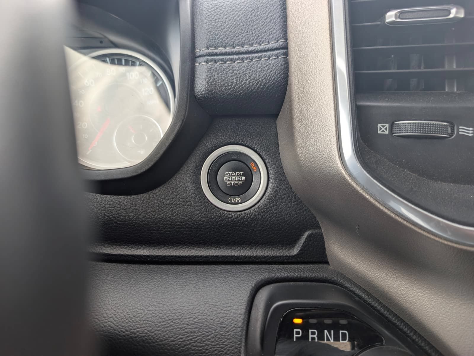Used 2020 RAM 1500 Laramie AWD/4WD image 22