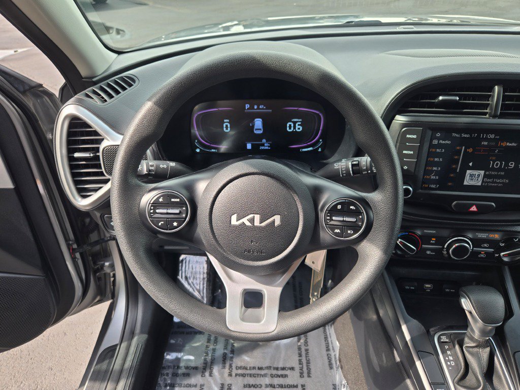 Used 2024 Kia Soul LX w/ Option Group 015 FWD image 31