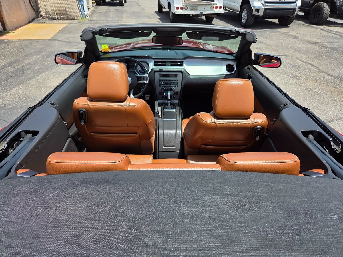 Used 2010 Ford Mustang Premium RWD image 50