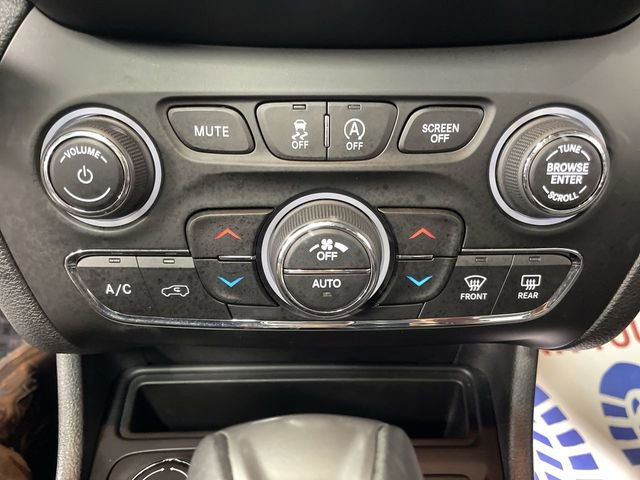 Used 2021 Jeep Cherokee Latitude Lux 80th Anniv w/ Quick Order Package 26U 80TH AWD/4WD image 19