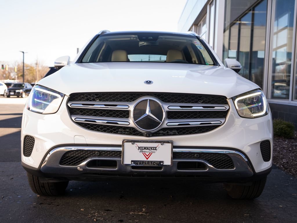 Used 2021 Mercedes-Benz GLC 300 4MATIC w/ Premium Package image 2