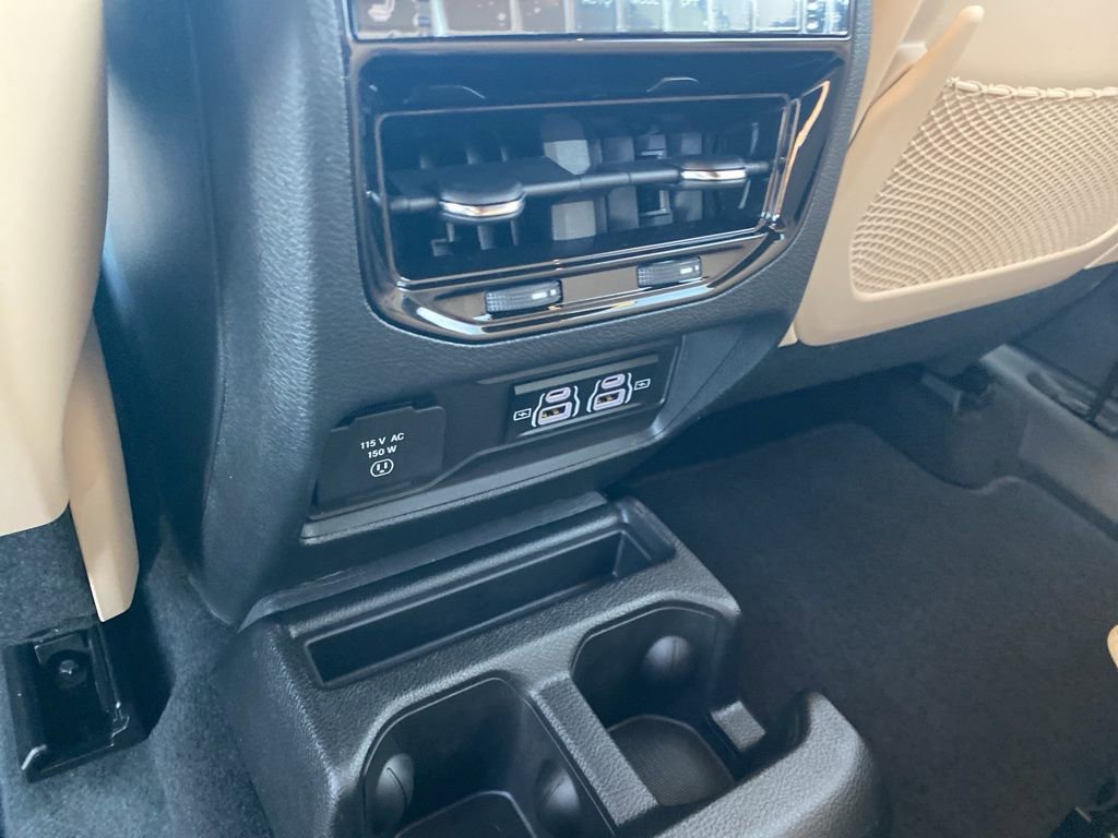 New 2025 Jeep Grand Cherokee L Limited image 33