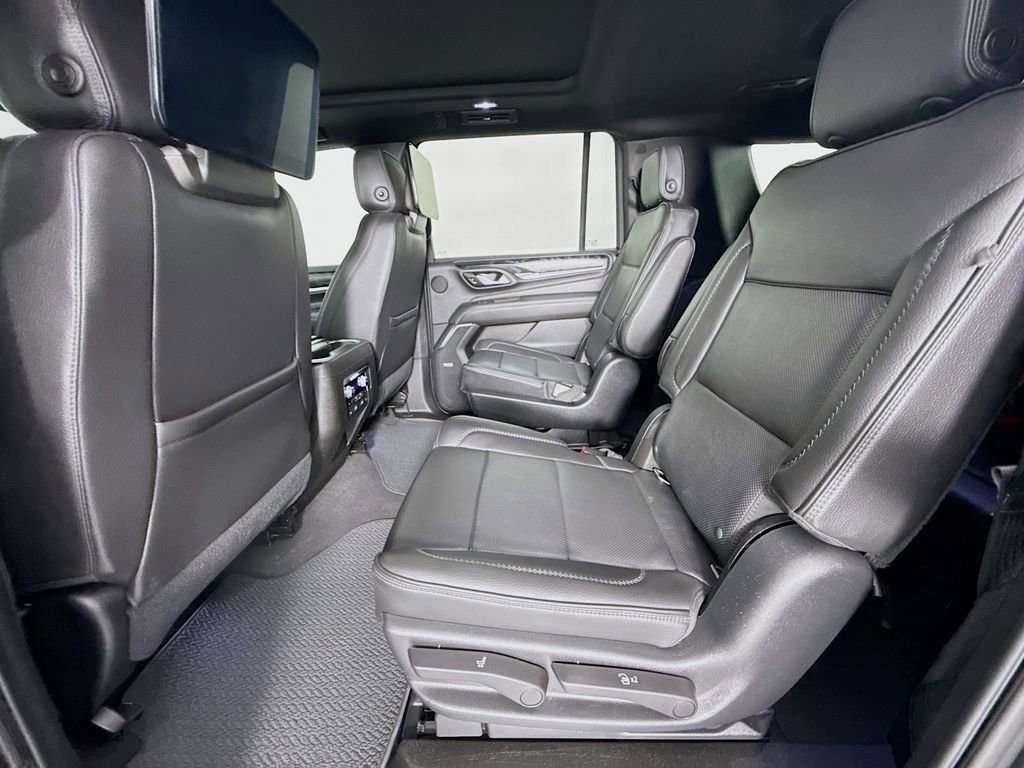 Used 2021 GMC Yukon XL Denali w/ Denali Premium Package AWD/4WD image 26