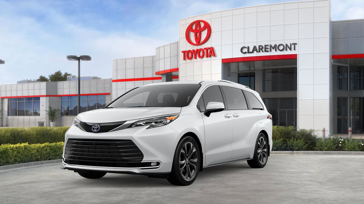 New 2025 Toyota Sienna Platinum