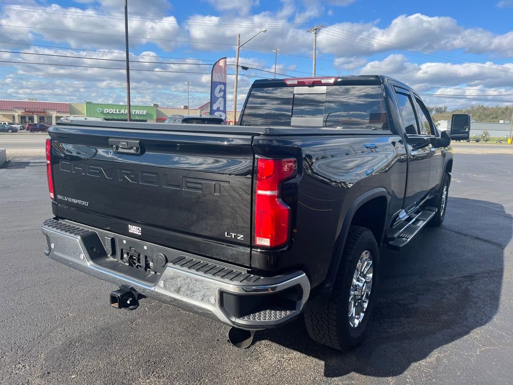 Used 2025 Chevrolet Silverado 3500 LTZ w/ LTZ Plus Package image 5