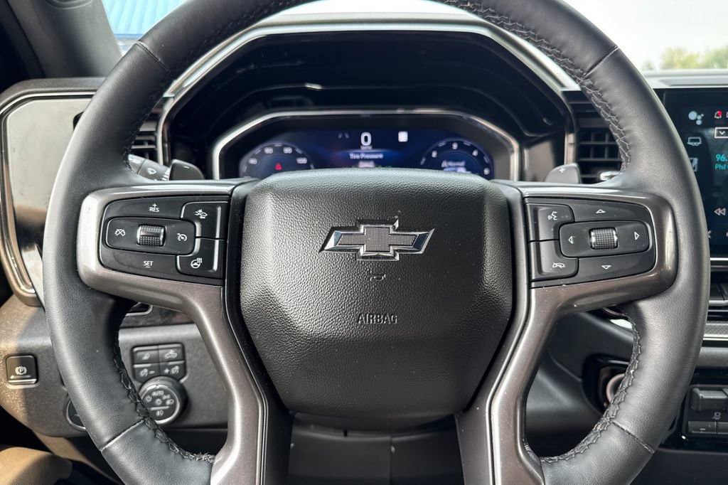 Used 2023 Chevrolet Silverado 1500 ZR2 w/ Technology Package AWD/4WD image 25