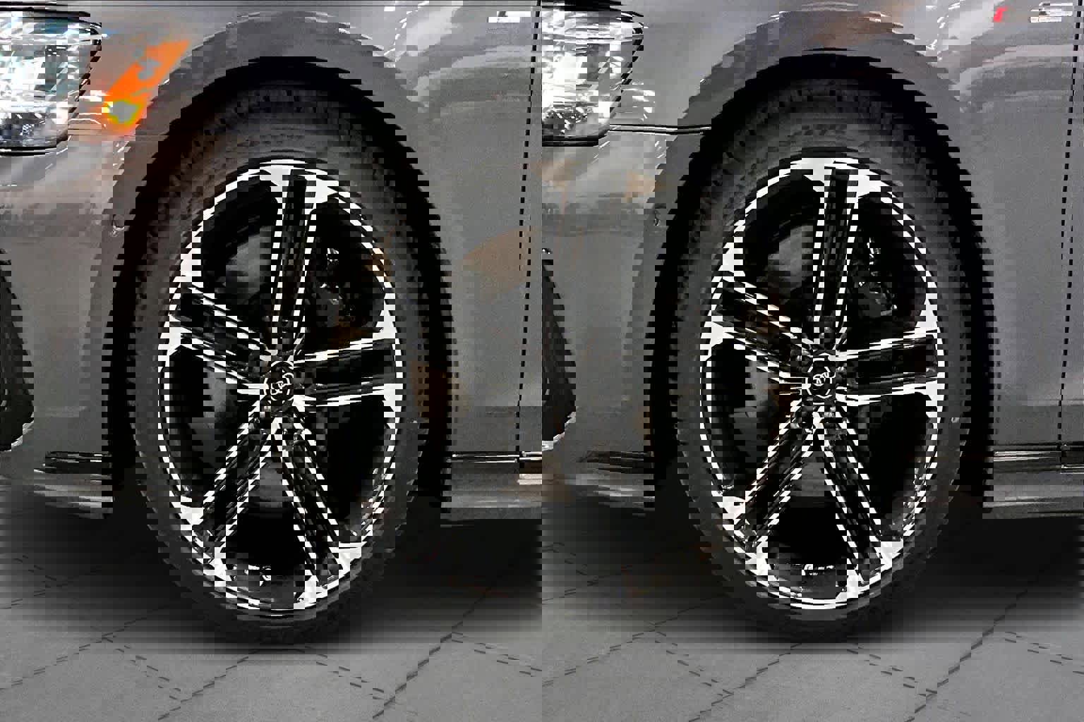 New 2026 Audi A8 L 3.0T image 11