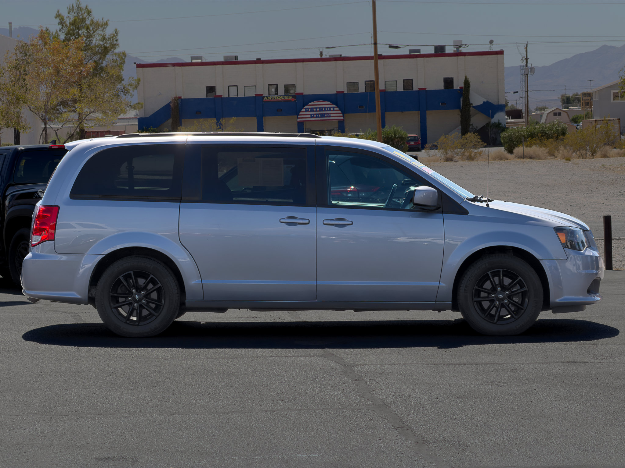 Used 2019 Dodge Grand Caravan GT FWD image 6