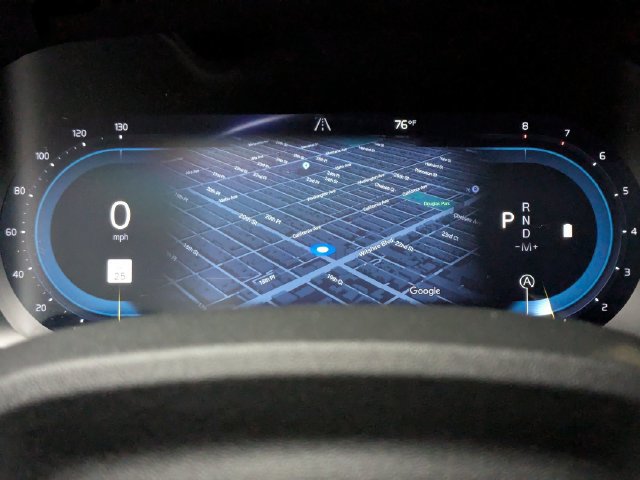 New 2025 Volvo XC40 B5 Ultra w/ Climate Package AWD/4WD image 16