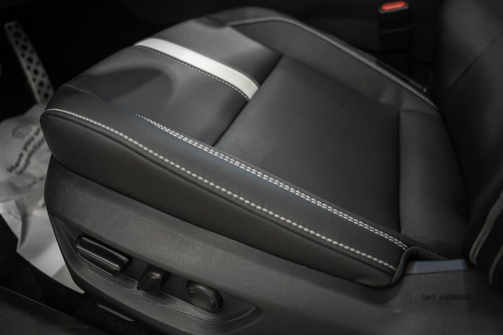 New 2026 Toyota Camry SE FWD image 33