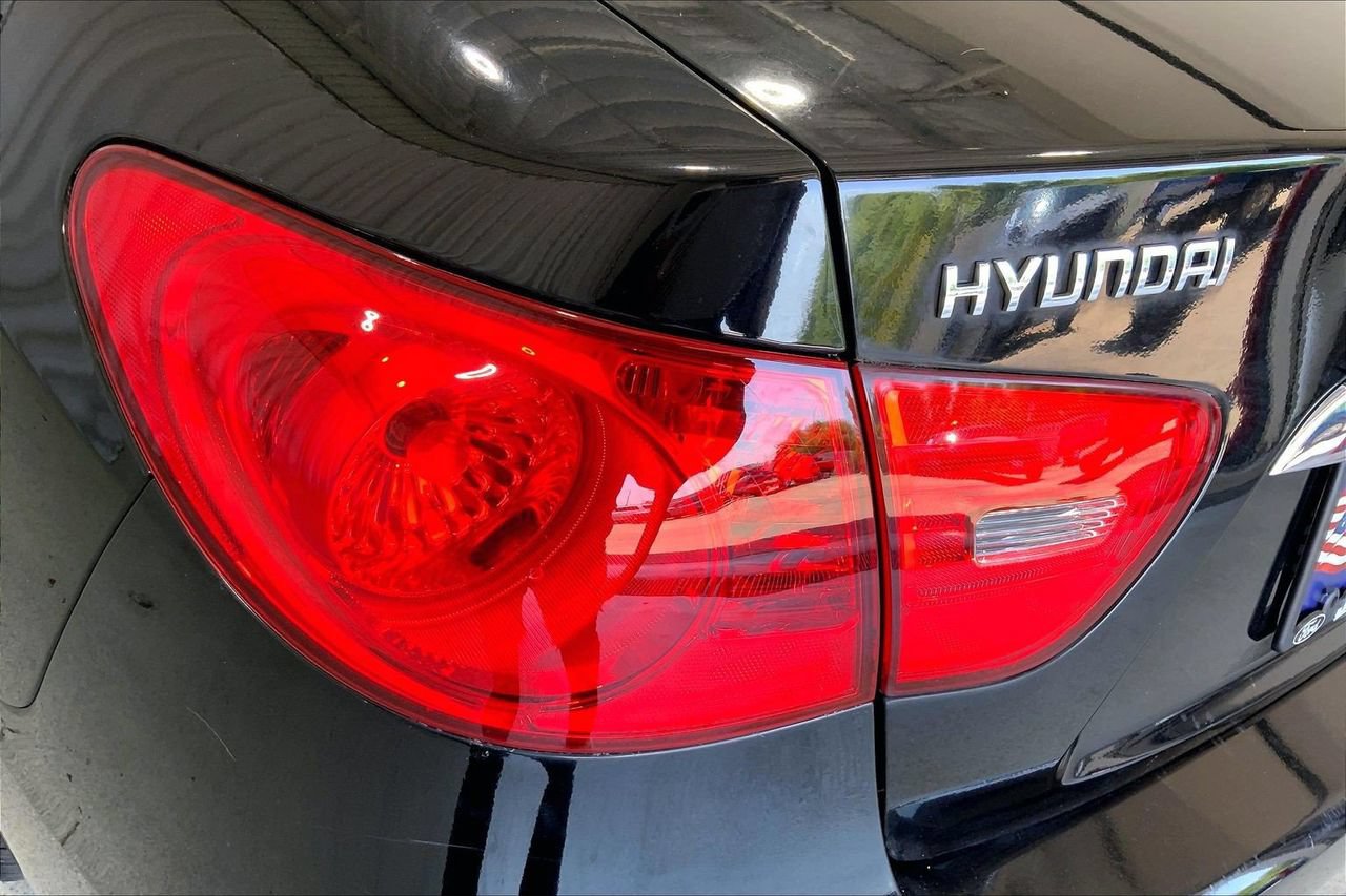 Used 2010 Hyundai Elantra GLS FWD image 28