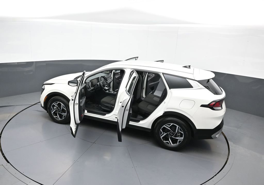 Certified 2025 Kia Sportage LX FWD image 42