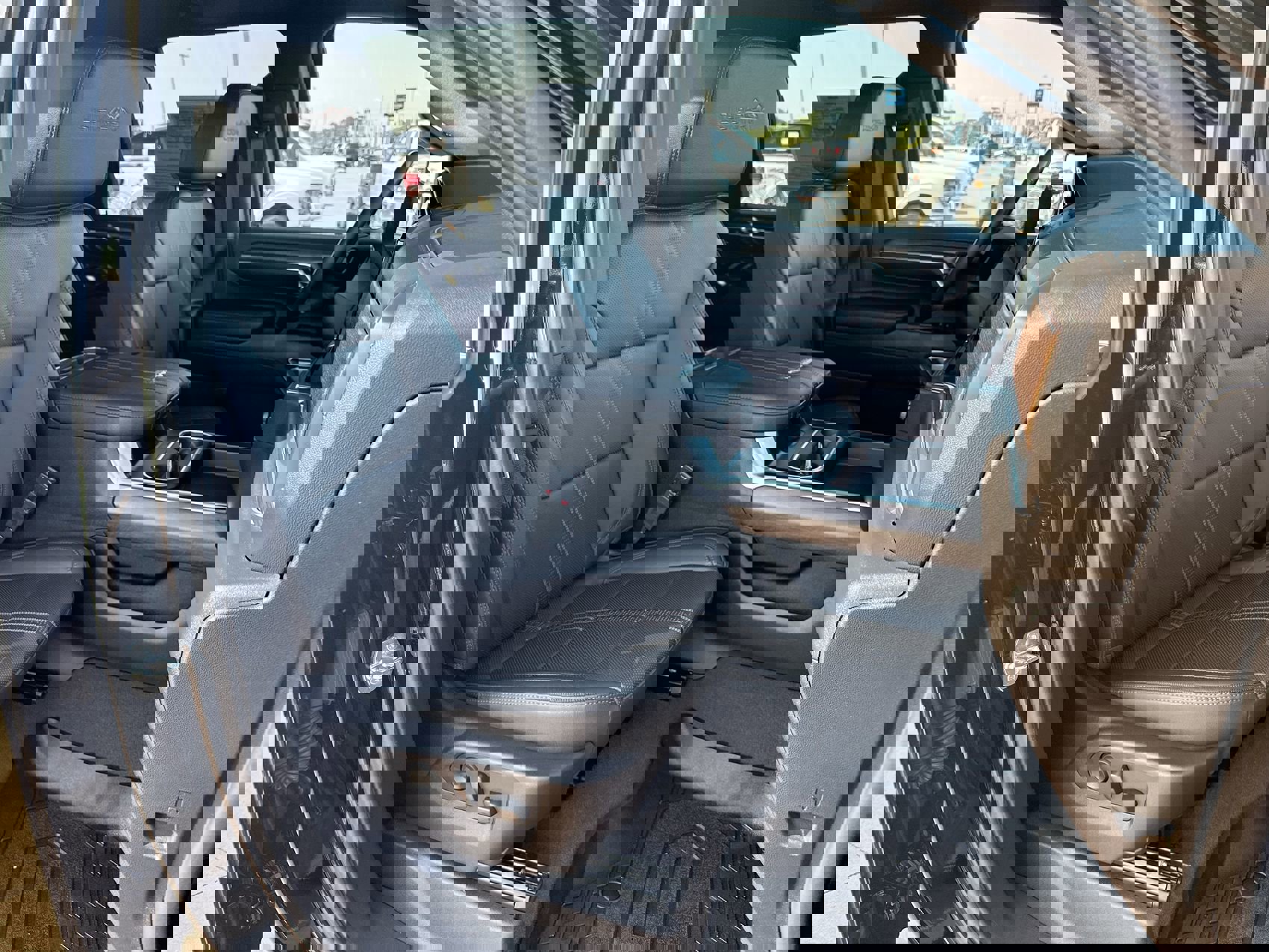 Used 2024 Chevrolet Silverado 3500 High Country w/ High Country Premium Package image 23