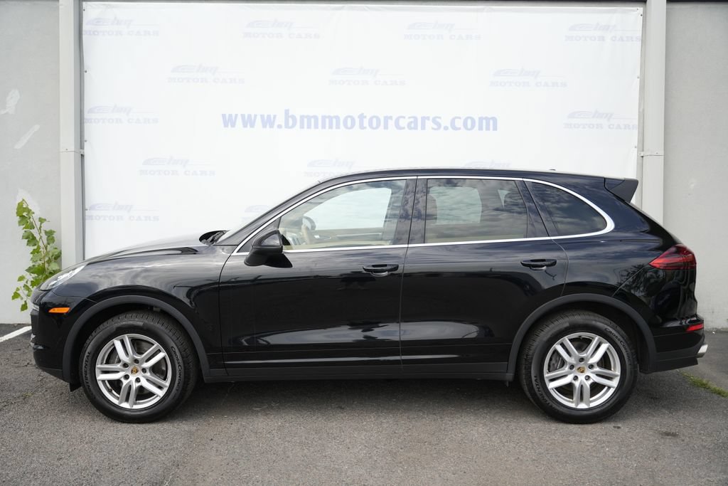 Used 2016 Porsche Cayenne AWD/4WD image 8