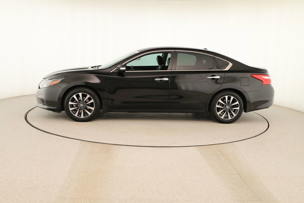 Used 2017 Nissan Altima 2.5 SL w/ 2.5 Technology Package image 2