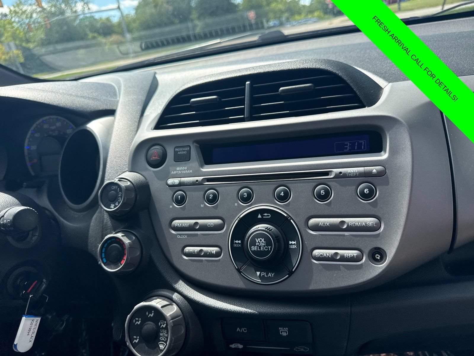 Used 2009 Honda Fit Sport image 18