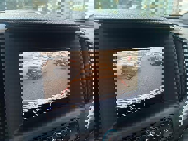 Used 2024 GMC Terrain SLE image 13