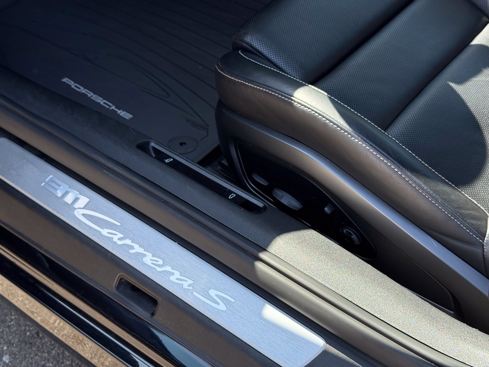 Certified 2020 Porsche 911 Carrera S RWD image 31