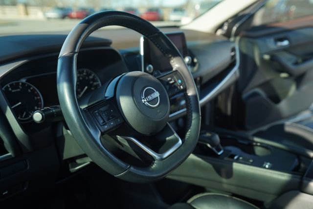 Used 2023 Nissan Rogue SL image 28