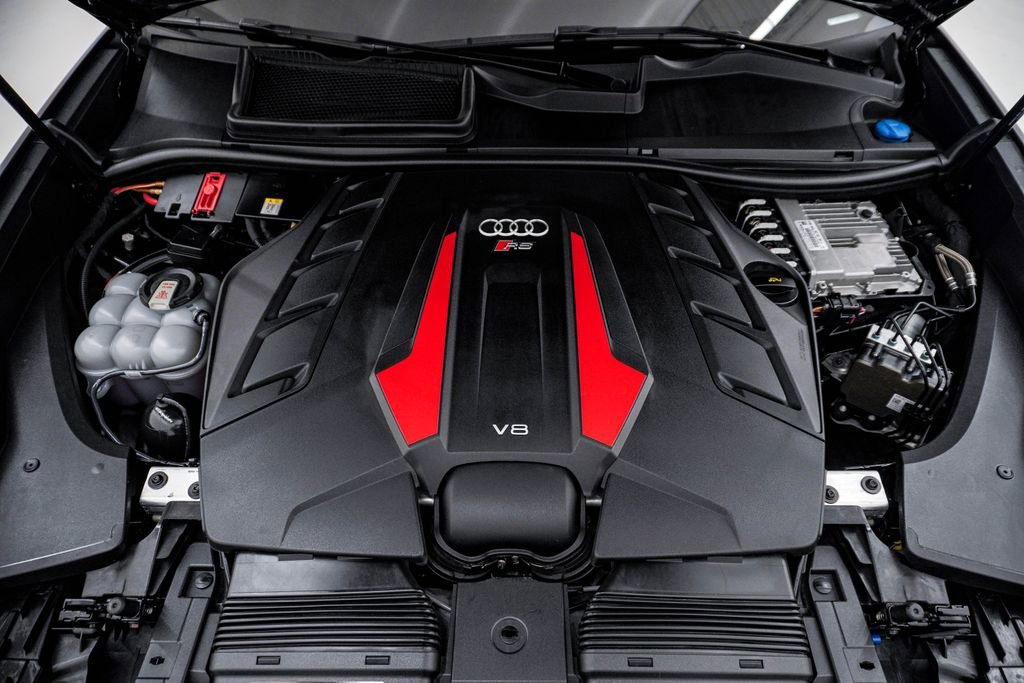 Used 2021 Audi RS Q8 w/ Carbon Optic Package image 28