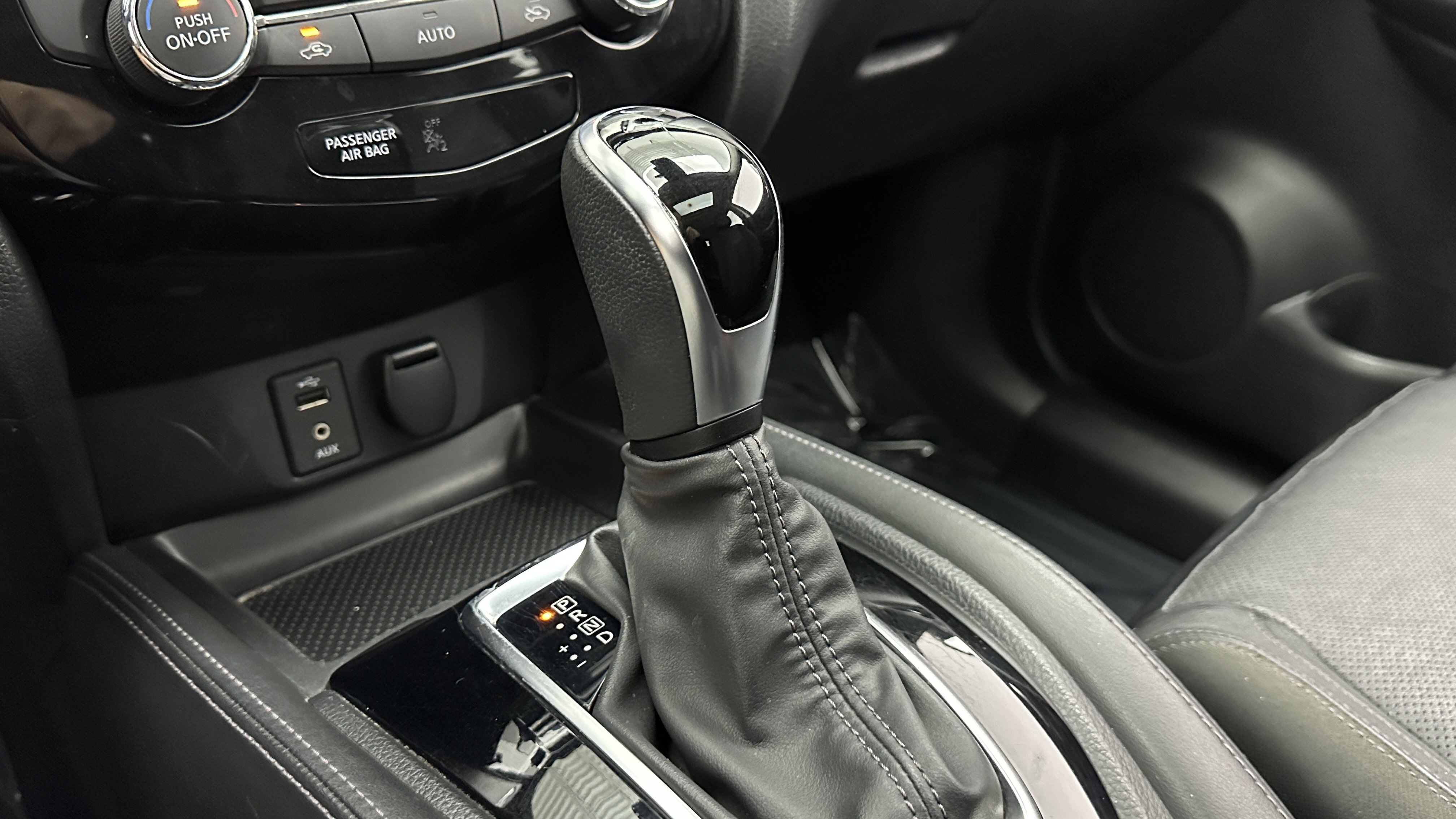 Used 2017 Nissan Rogue Sport SL w/ SL Premium Package image 17